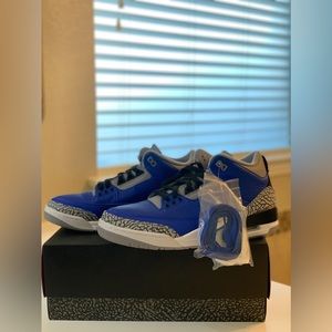 Air Jordan 3 Retro (Size 10.5)